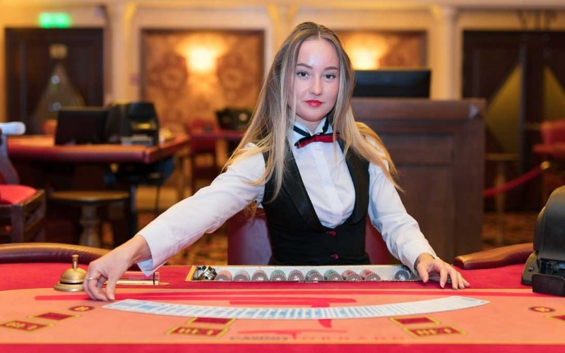 Blackjack Trực Tuyến (Live Dealer) là gì
