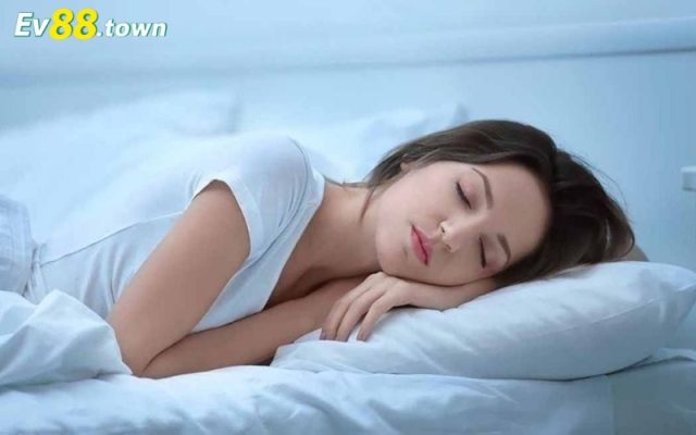 Tại sao chúng ta mơ? Giải mã bí ẩn giấc ngủ dưới góc độ não bộ.