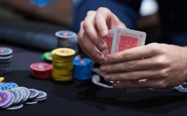 Cách rèn luyện trí nhớ thông qua các ván bài kịch tính