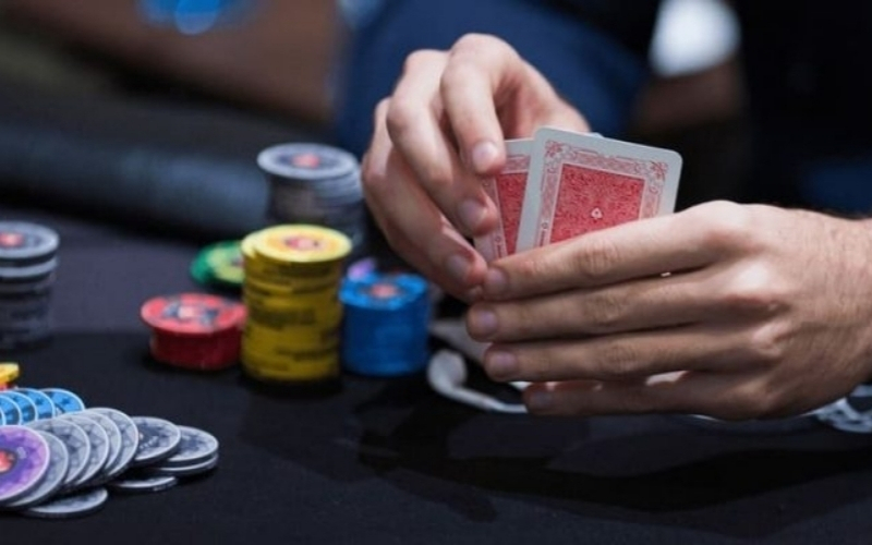 Cách rèn luyện trí nhớ thông qua các ván bài kịch tính